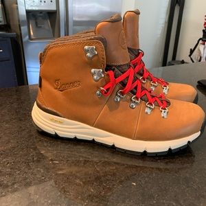 Danner Mountain 600 Hiking Boots